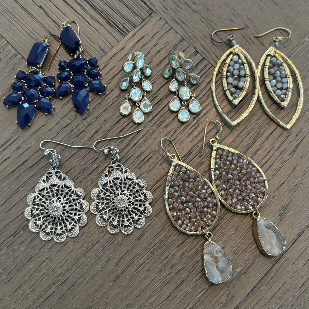 Elegant Gold and Silver Women Earrings Set